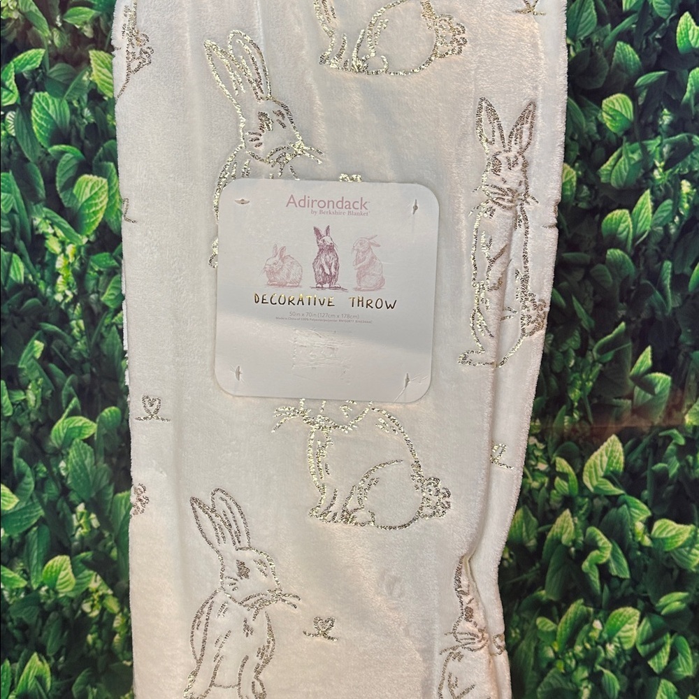 Blanket Cream/White with Metallic Bunny Rabbit Design